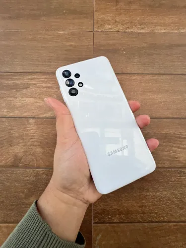 Samsung A13 128GB e 4 de RAM