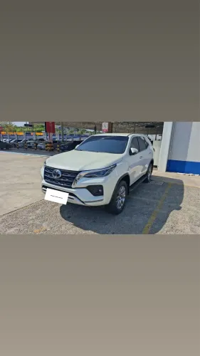 Toyota Hilux SW4 SRX 4X4 2.8 TDI 16V Dies. Aut. 2021