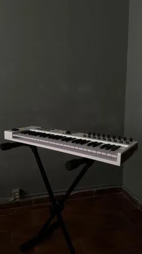 Arturia KeyLab Essential 49 - NOVO!