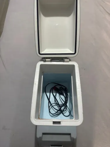 Cooler portátil para veículos