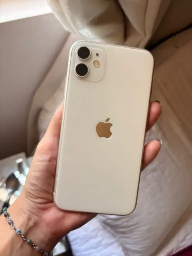 Iphone 11 64GB usado