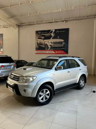 Toyota Hilux SW4 SRV D4-d 4X4 3.0 TDI Dies. AUT 2006
