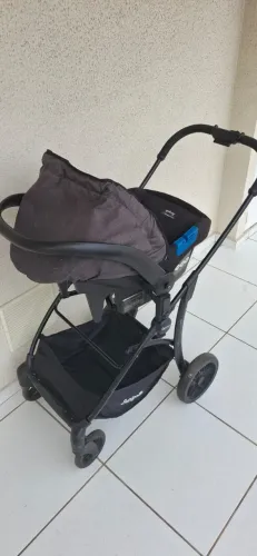 Carrinho de bebê Burigotto com bebê conforto + moisés (completo)