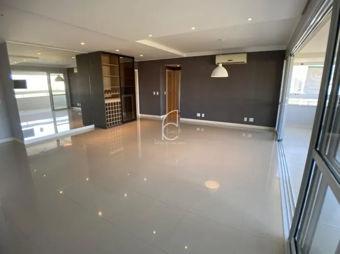 Apartamento 3 dormitórios Alto Padrão em Condomínio Clube no Itacorubi
