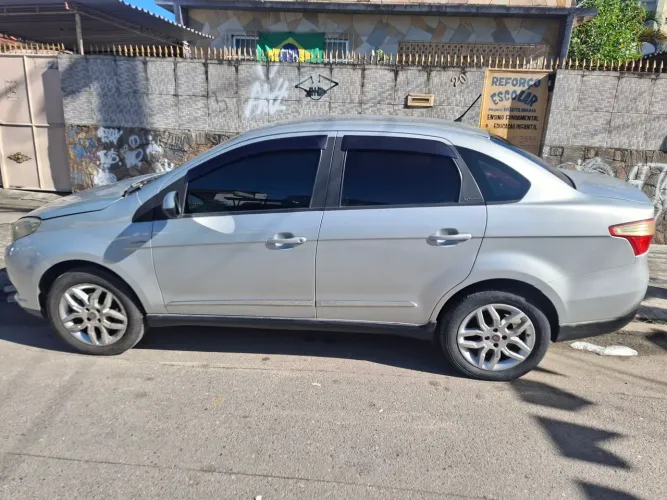 Fiat Grand Siena Essence 1.6 Flex 16V 2013
