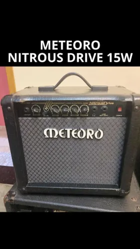 Amplificador Guitarra Meteoro Nitrous Drive 15W USADO EM BOM ESTADO