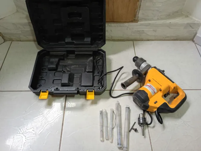 Martelete 2.400W 4 kilo 220w