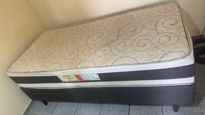 Cama solteiro 