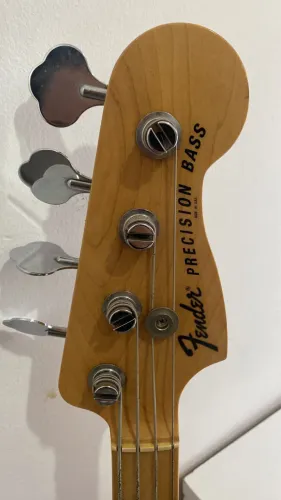 Baixo Fender Americano