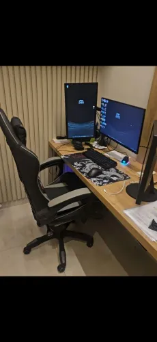 SETUP GAMER COMPLETO COM 3 MONITORES, GTX 1650, CORE i7, 32GB RAM E CADEIRA GAMER