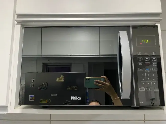 Microondas Philco 33L Espelhado