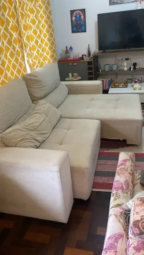 Vende-se sofá cama muito bom bem confortável