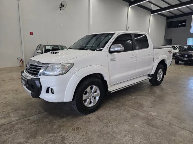 Toyota Hilux CD SRV D4-d 4X4 3.0 TDI Diesel AUT 2015