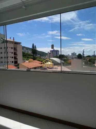 MORE NO MELHOR BAIRRO DE FLORIPA - TRINDADE