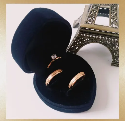 Par de Alianças Anatômicas 4mm Ouro18K Banho + Solitário. Compromisso, Noivado - Promoção!