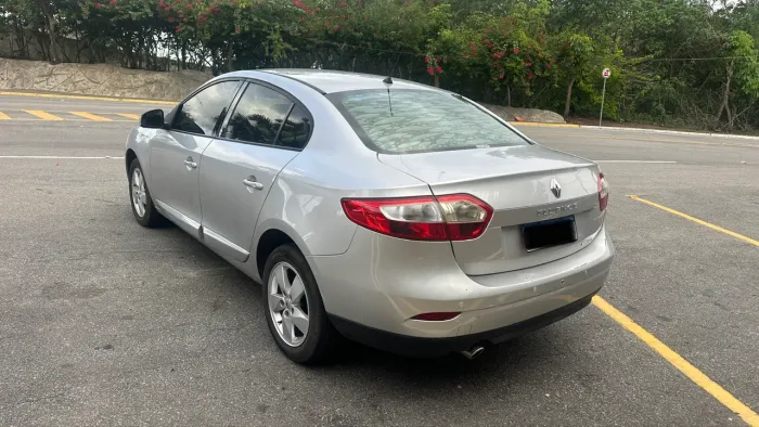 Renault Fluence Sed. Dynamique 2.0 16V Flex Aut. 2012