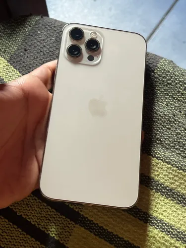iPhone 12 PRO MAX dourado
