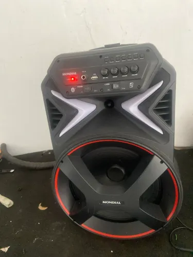 Caixa com Bluetooth mundial