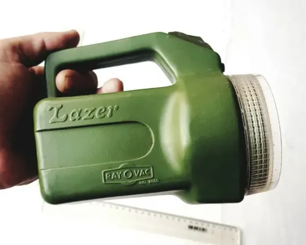 Lanterna de Mão Antiga Ray-o-Vac (Modelo Lazer) - Anos 80 - Para Aproveitamento