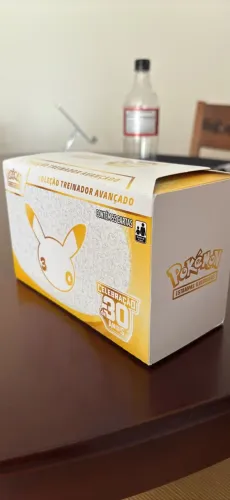 ETB pokemon 30 anos