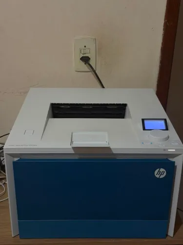 Impressora laser HP colorida 4203dw seminova