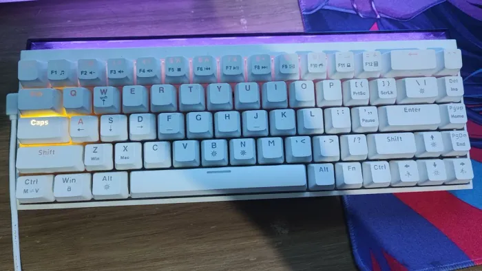 Teclado Mecânico AJAZZ NK68 Branco RGB Switch Red Hot Swap usado