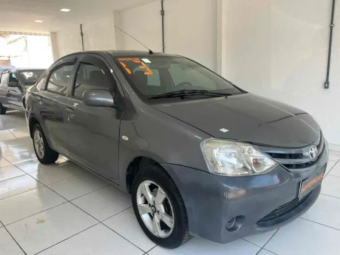 Toyota Etios XS 1.5 Flex 16V 5P Mec. 2013
