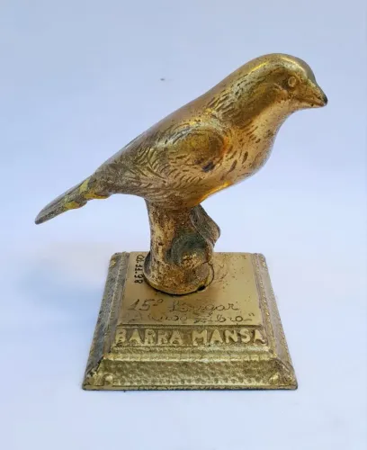 Escultura em bronze Pássaro Comemorativa Barra Mansa