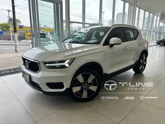 Volvo XC40 XC 40 T-4 Momentum 2.0 190cv FWD 2021