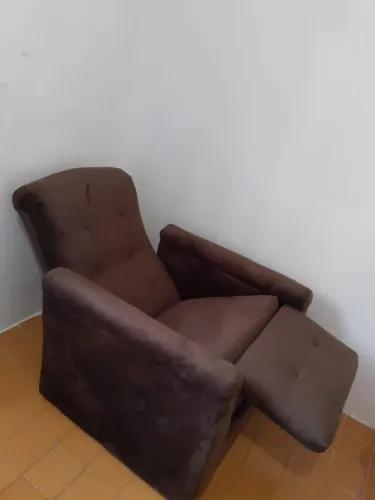Poltrona Reclinável Aveludada 