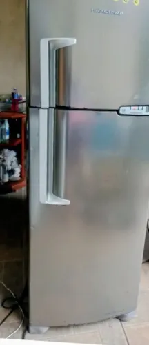 Vendo geladeira brastemp frosfree 350L nunca  mexida, possibilidade entrega cpo grande! 