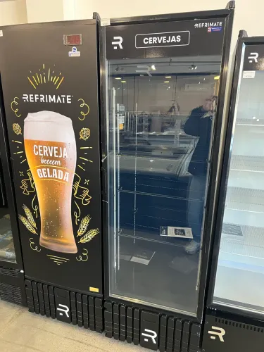 Cervejeira expositora 570 litros full black nova pronta entrega