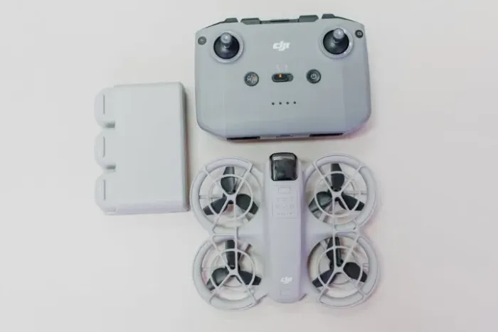 DJI NEO + CONTROLE + 3 BATERIAS