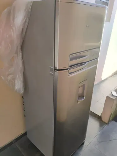 VENDO: REFRIGERADOR INOX DUPLEX ELECTROLUX , 462 LITROS C/ DISPENSER DE ÁGUA R$:1.600,00