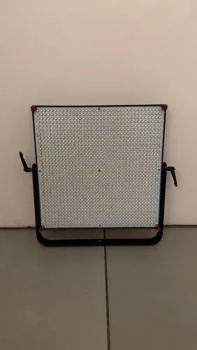 Kit 2 Painéis LED Pergear CD1200 72W Bicolor V-Mount + Bag + Difusor (Desapego)