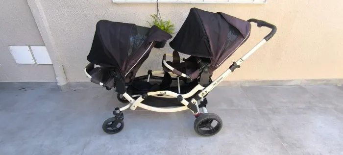 Carrinho p/ bebê gêmeos ABC ZOOM DESIGN, com bebe conforto e assentos originais.