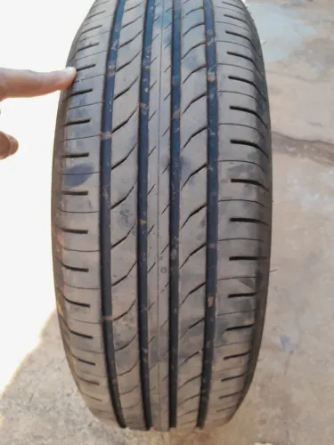1 pneu 195/65 r15 excelente