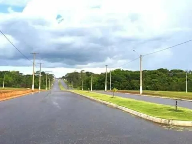 Vende-se terreno. 2 lotes juntos. R$ 200.000.