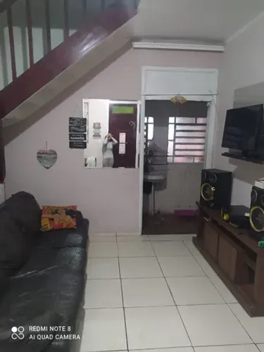 Vende se sobrado em vila
