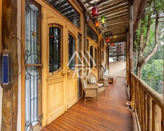 CASA EM CONDOMÍNIO À VENDA NO MORUMBI