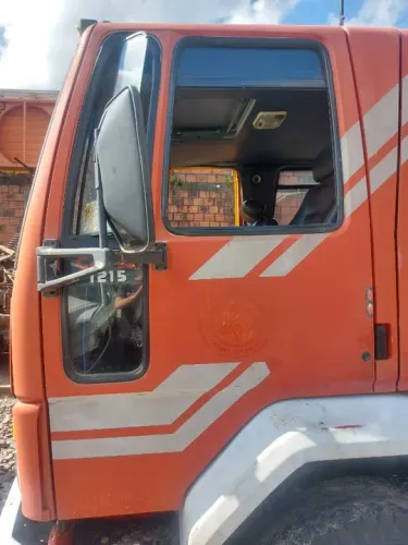 Porta Dianteira Caminhão Ford Cargo até 2011 Original Lado Esquerdo Porta Cargo