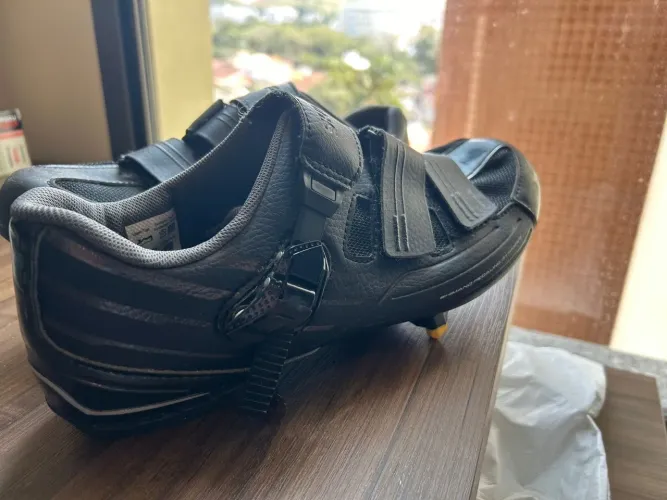 Sapatilha shimano speed / spinning tamanho 43