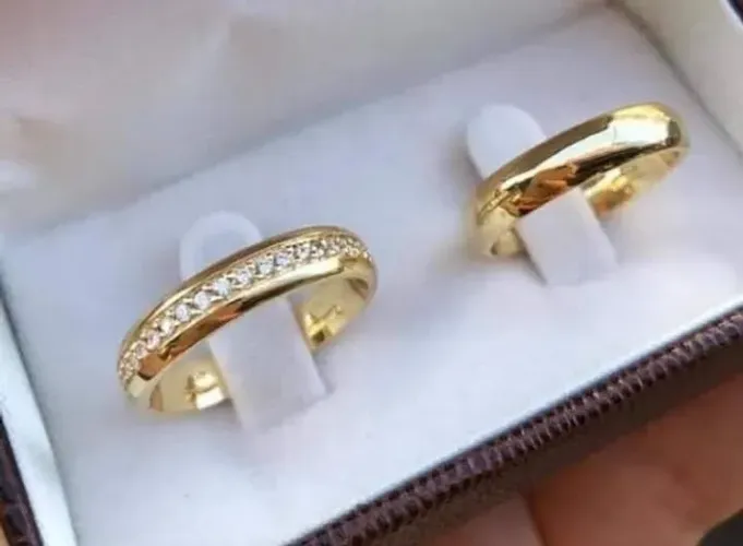 Par de aliança para casamento e noivado 