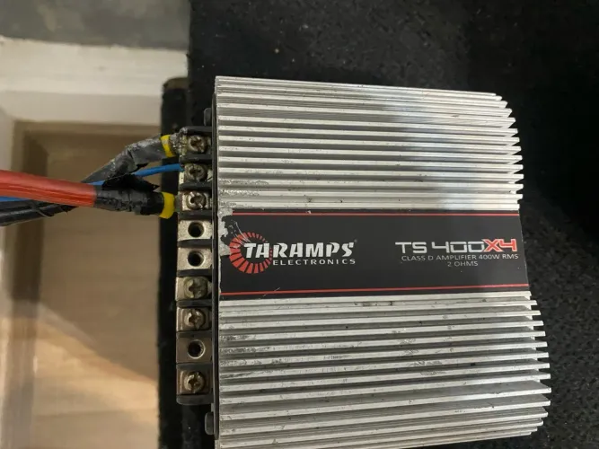 Vendo som automotivo completo sem bateria ! 