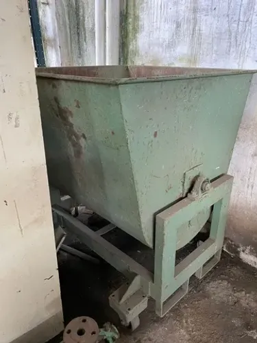 Caçamba giratória