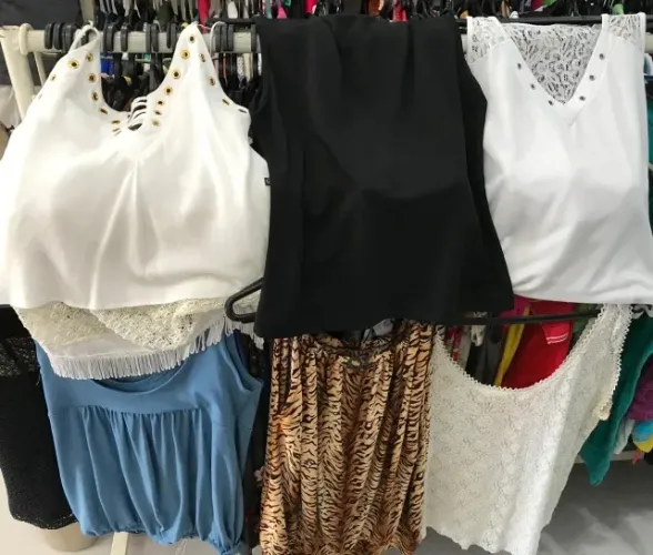 Lote com 15 Blusinhas de verão (Femininas)