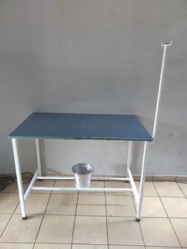 Mesa veterinária cirúrgica 