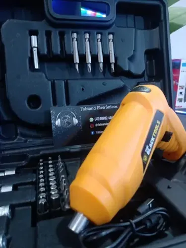 PARAFUSADEIRA BIVOLT COM MALETA E ACESSÓRIOS