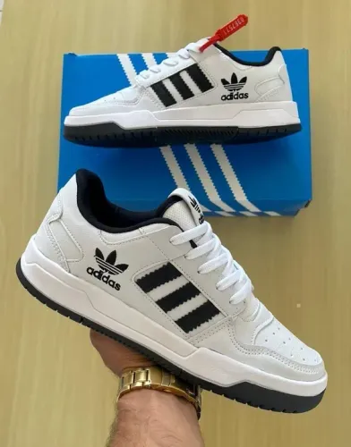 Tênis casual branco e preto