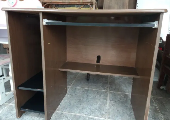 MESA PARA COMPUTADOR 